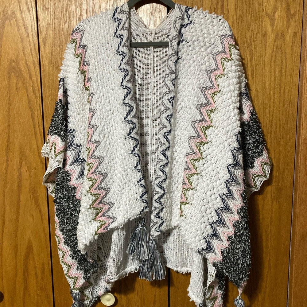 🩶 Soft Shawl w/ Tassels 🩶